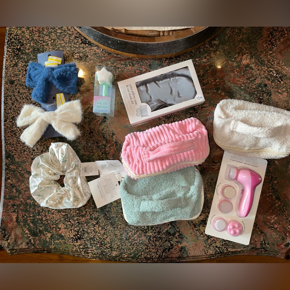 Bundle of makeup, facial and hair accessories